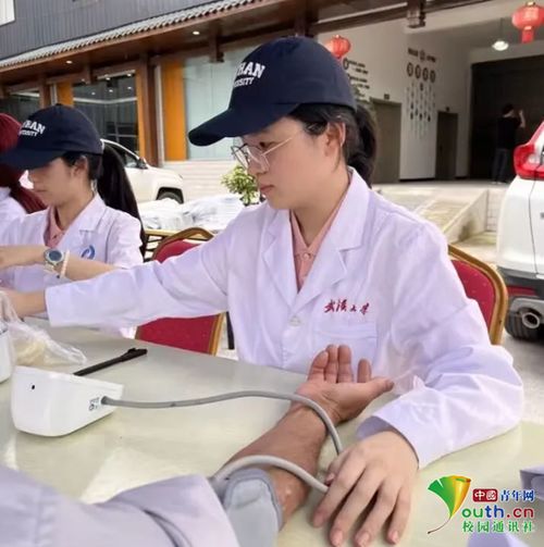 用專業知識服務鄉村醫療 咨詢伴溫暖，科普助健康